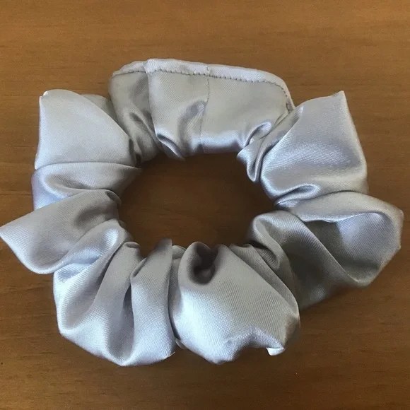 SOLD❗️Set of 3 Handmade Scrunchies - Picture 4 of 4